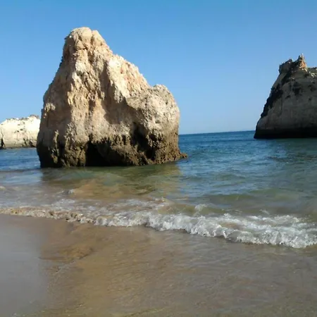 Daire Stunning 1-Bed Apartment In Portimao Portimão